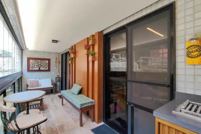 Tijuca - Rua Homem de Melo. Localização nobre da Tijuca, rua residencial, próxima a Esta
