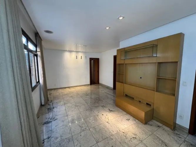 Locação - 4 Quartos- Bairro São Pedro/BH.