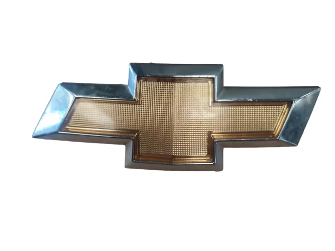 Emblema Logo Chevrolet Grade Dianteira Gm Onix 2018 Original Gm