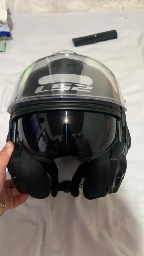 Capacete ls2 valiant
