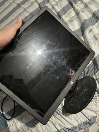 monitor com defeito 