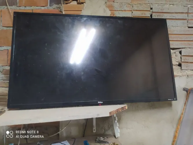 Tv 32 polegadas. Não é smart