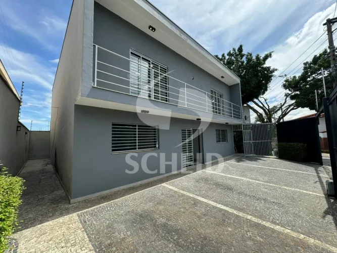 SOBRADO COMERCIAL COM DIVERSAS SALAS - 4 VAGAS