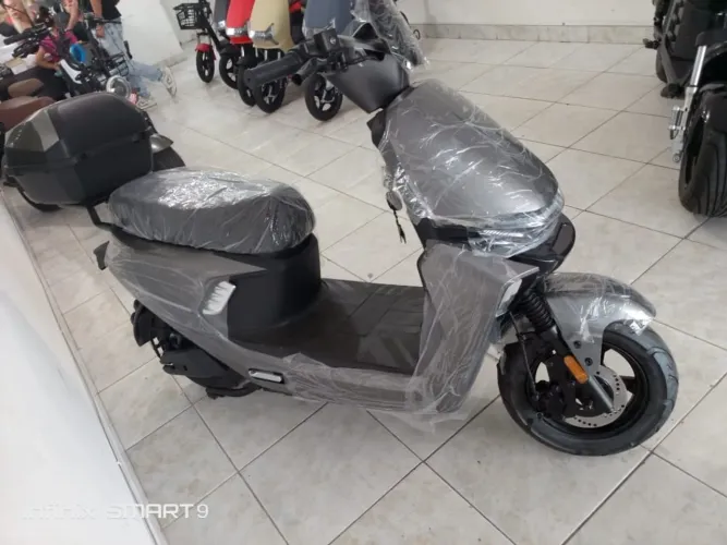 Vrndo Scooter Electrica