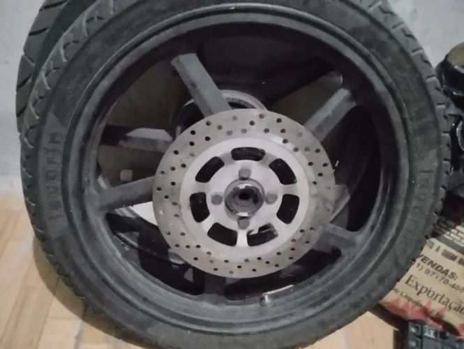 Rodas usadas fabreeck de YBR factor 125 com pneus 80 % (1.200 reais