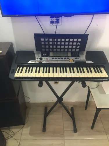 Yamaha PSR-550 Teclado Profissional Completo - Excelente Estado