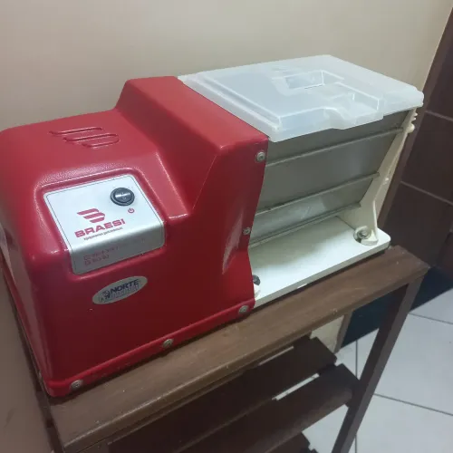 Vendo Amassadeira.