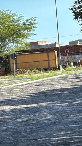 Container