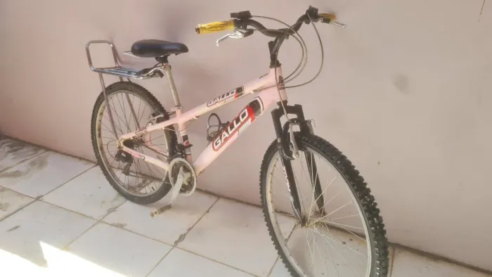 Bicicleta Ótima com Marchas e Garupa