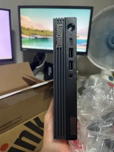 Lenovo ThinkCentre M70q Gen 5.