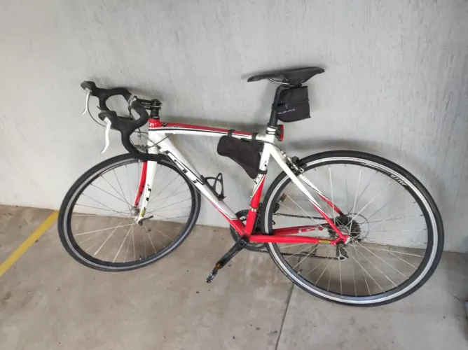 Vendo bicicleta GT GTR séries 4 