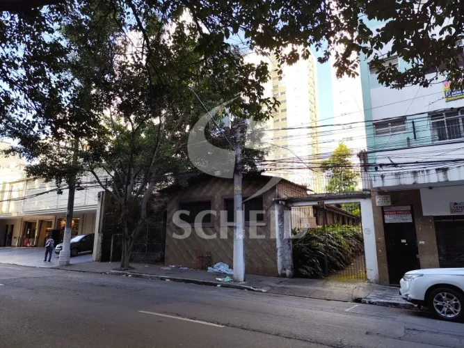 Terreno a venda de 1.350,00m² útil no Campo Belo.