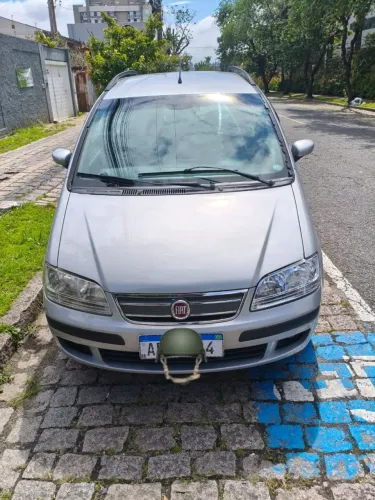 Fiat Idea ELX 1.4 MPI Fire Flex 8V 5P 2010