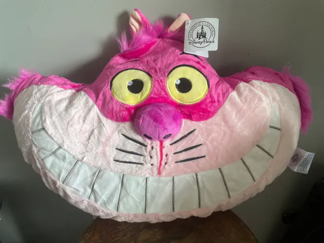 Pelúcia Disney Store gato da Alice 