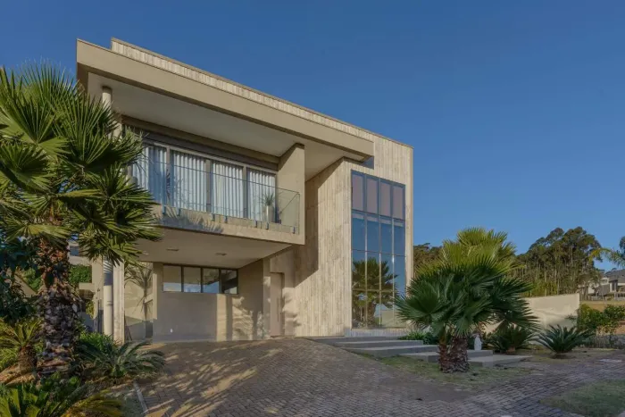 Casa à Venda no Residencial Costa Laguna | Alphaville Lagoa dos Ingleses | 4 Suítes | Mobi