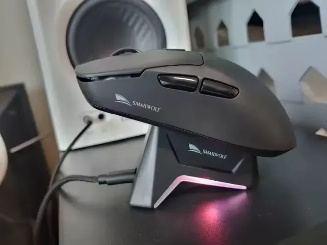 Mouse SmailWolf com Dock **LACRADO EM CAIXA**