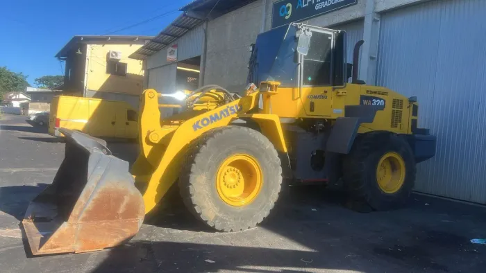 Komatsu WA320