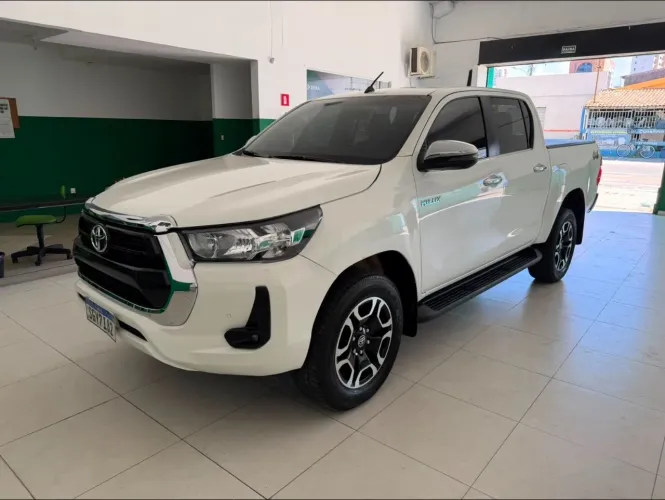 Toyota Hilux CD SRV 4X4 2.8 TDI Diesel Aut. 2024