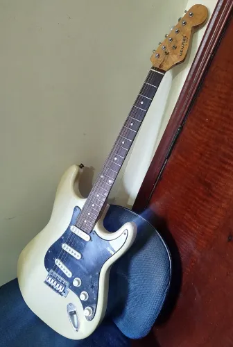 Guitarra Memphis Tagima das Antigas c/ Headstock Fender Blindada - ESTUDA TROCA