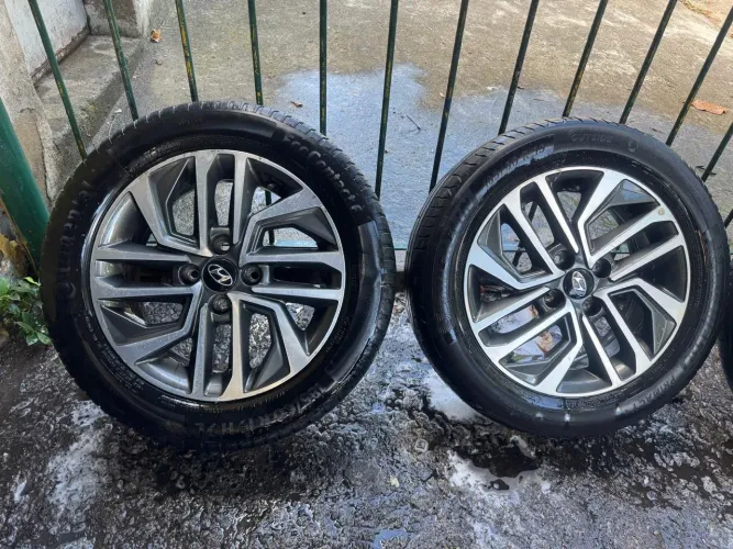 Vendo jogo de rodas hb20 aro 15 4x100