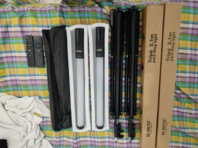 Tripé e Bastão de Led