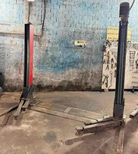 Elevador automotivo