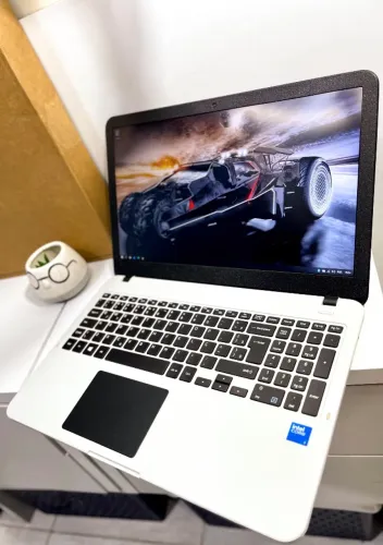 Notebook Samsung Book Core i3 Impecável