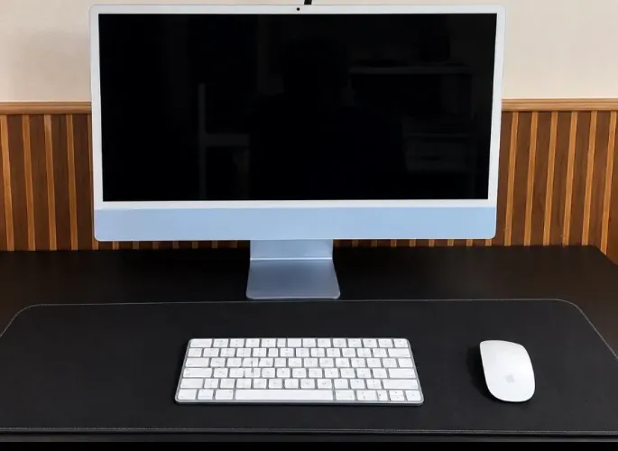 Vendo iMac 2024 original, com mause,teclado carregador original e caixa. 