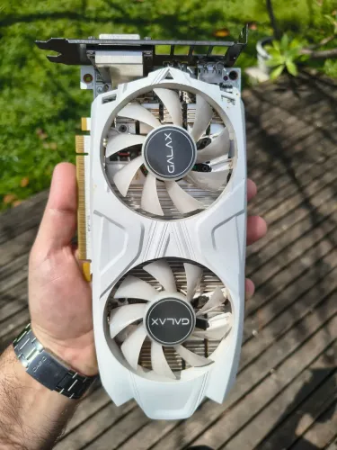 Placa de vídeo GTX 1050 Ti EXOC White 4 GB