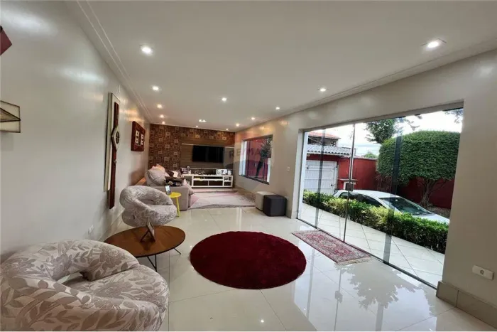 Casa 3 dormitórios com piscina e vaga para 5 carros