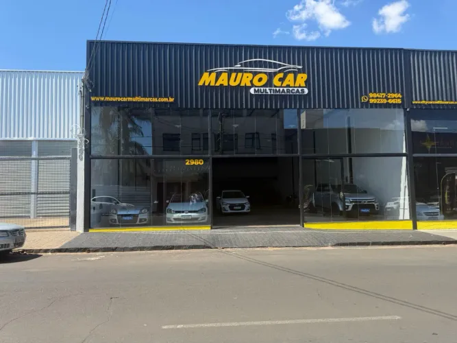 Alugo garagem de veículos para parceria