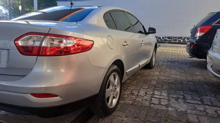 Renault Fluence Sed. Dynamique 2.0 16V Flex Aut. 2012