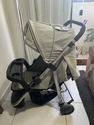 Carrinho de bebê