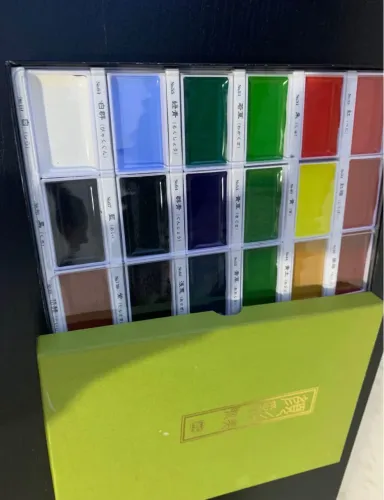 aquarela kuretake 18 cores