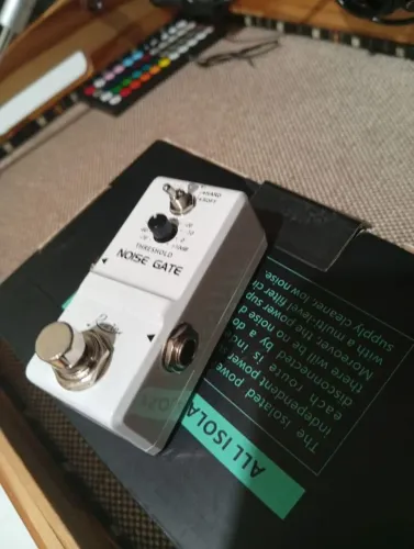 Pedal noise GATE rowin