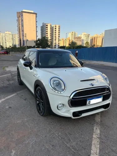 Mini Cooper S 2.0 Turbo 16V 5P Aut. 2015