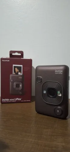Câmera Instax Mini LiPlay Deep Bronze - Semi Nova + 110 Filmes!