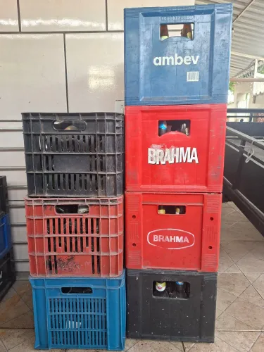 7 caixas com 180 cascos (600ml)