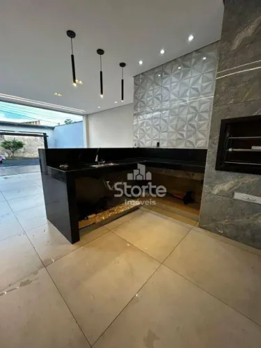 Casa com 3 dormitórios para alugar, 150m² por R$ 4.300/mês - Jardim Europa - Uberlândia/MG