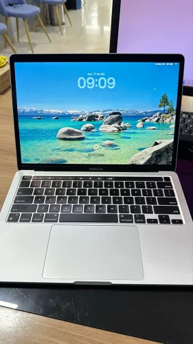 MacBook Pro 13 M2 2022 Prata 8GB 256GB