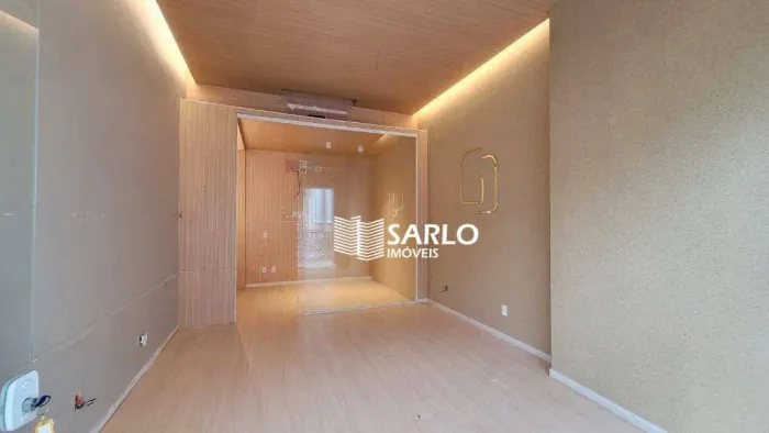 Loja com 30m² para locação na Praia do Canto.