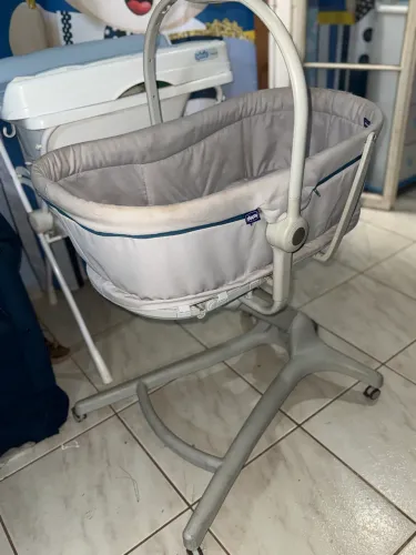 VENDO MOISÉS CHICCO COM BASE