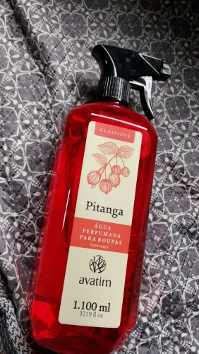 Água perfumada para roupas