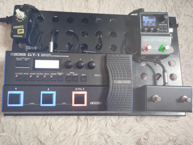 Pedaleira + pedalboard completo 