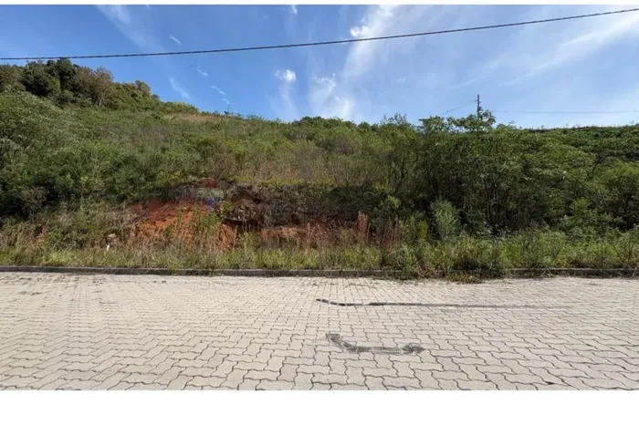 512 m² NA VILA OLÍMPIA! TERRENO AMPLO PARA CONSTRUIR OU INVESTIR EM BENTO GONÇALVES