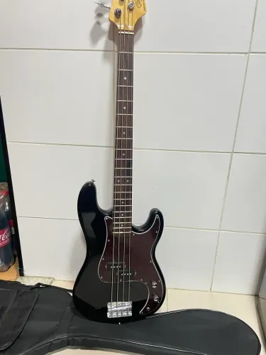 Contrabaixo Precision Bass SX SPB62