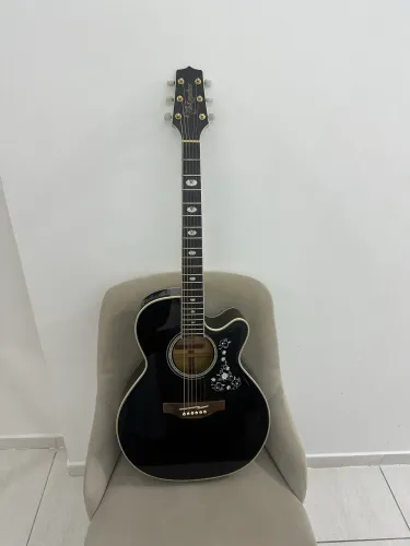 Violão Takamine