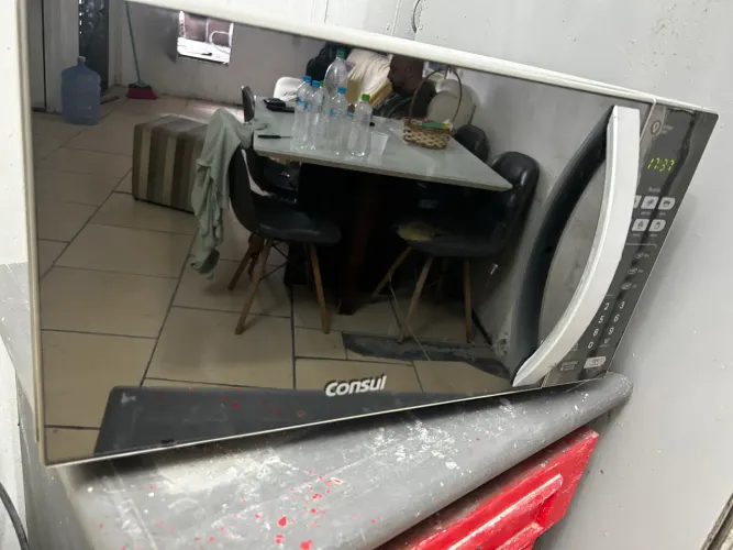 Vendo microondas 20l cônsul
