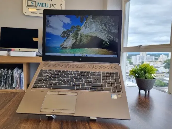Notebook HP ZBook 15 G5 - Core i7 | 8ª geração | 512GB SSD | 16GB DDR4 | 15,6" | NVIDIA