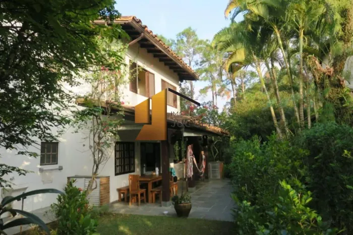 CASA DE CONDOMINIO RESIDENCIAL em São Sebastião - SP, Boiçucanga